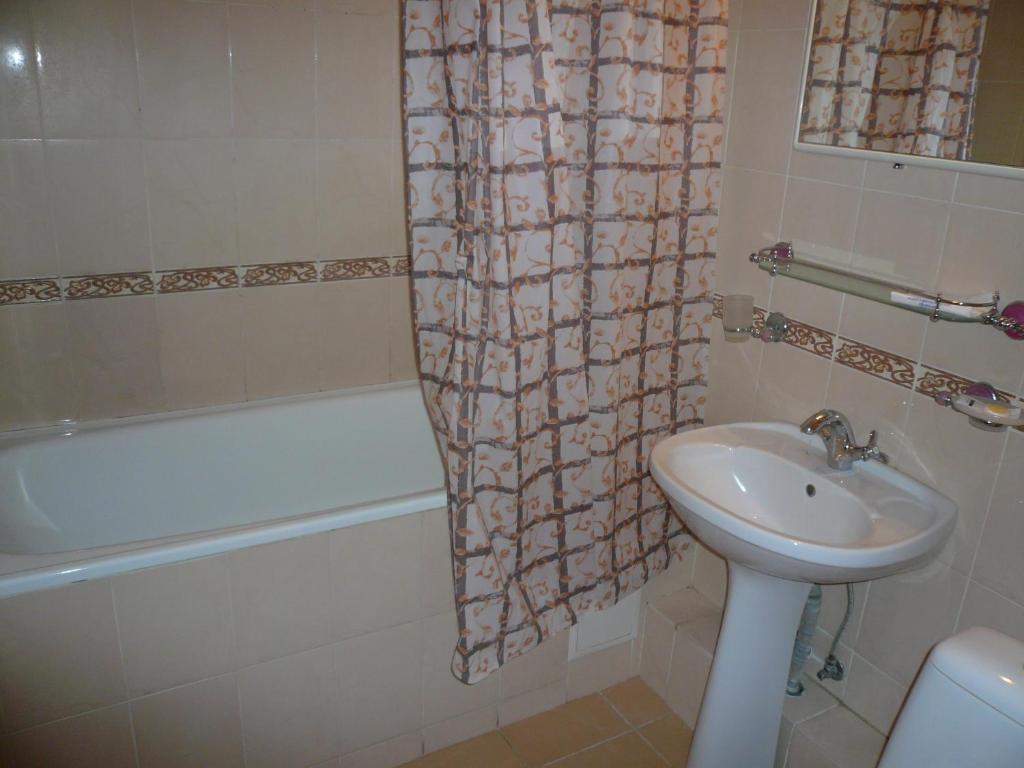 Gostiniy Dvor Hotell Vinnytsia Rum bild