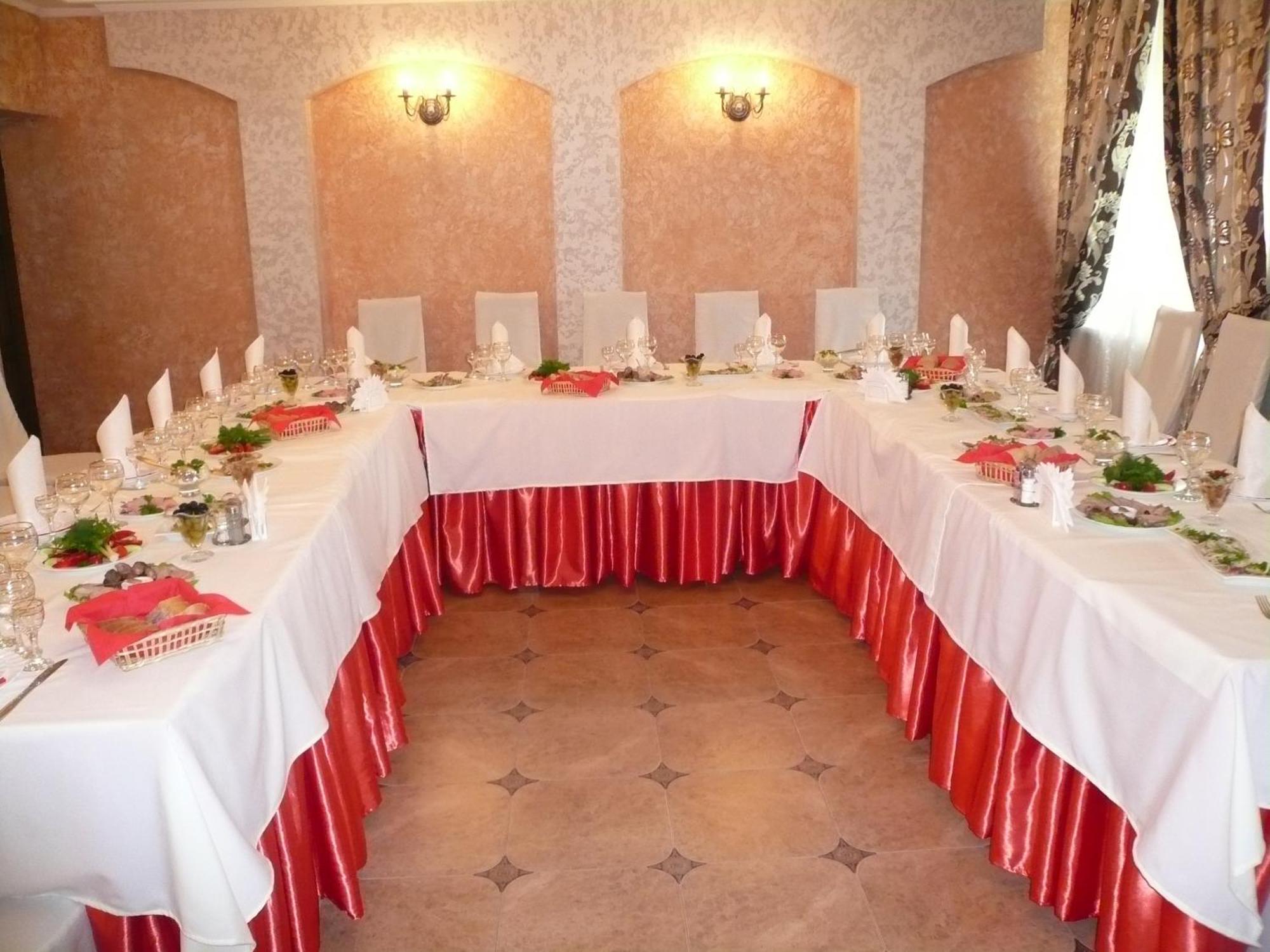 Gostiniy Dvor Hotell Vinnytsia Exteriör bild