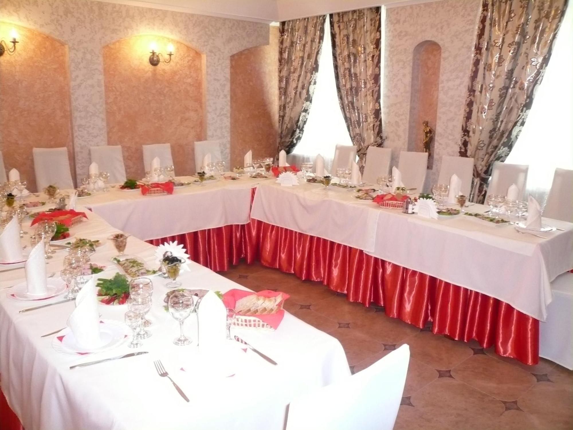 Gostiniy Dvor Hotell Vinnytsia Exteriör bild