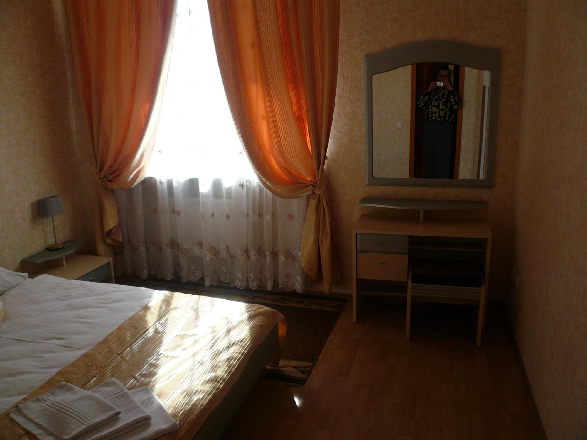 Gostiniy Dvor Hotell Vinnytsia Exteriör bild