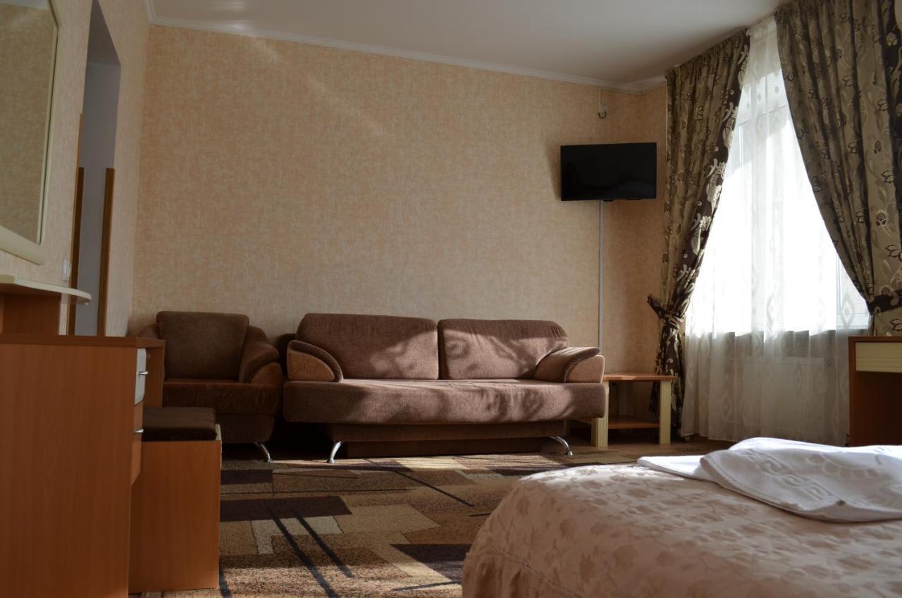 Gostiniy Dvor Hotell Vinnytsia Exteriör bild