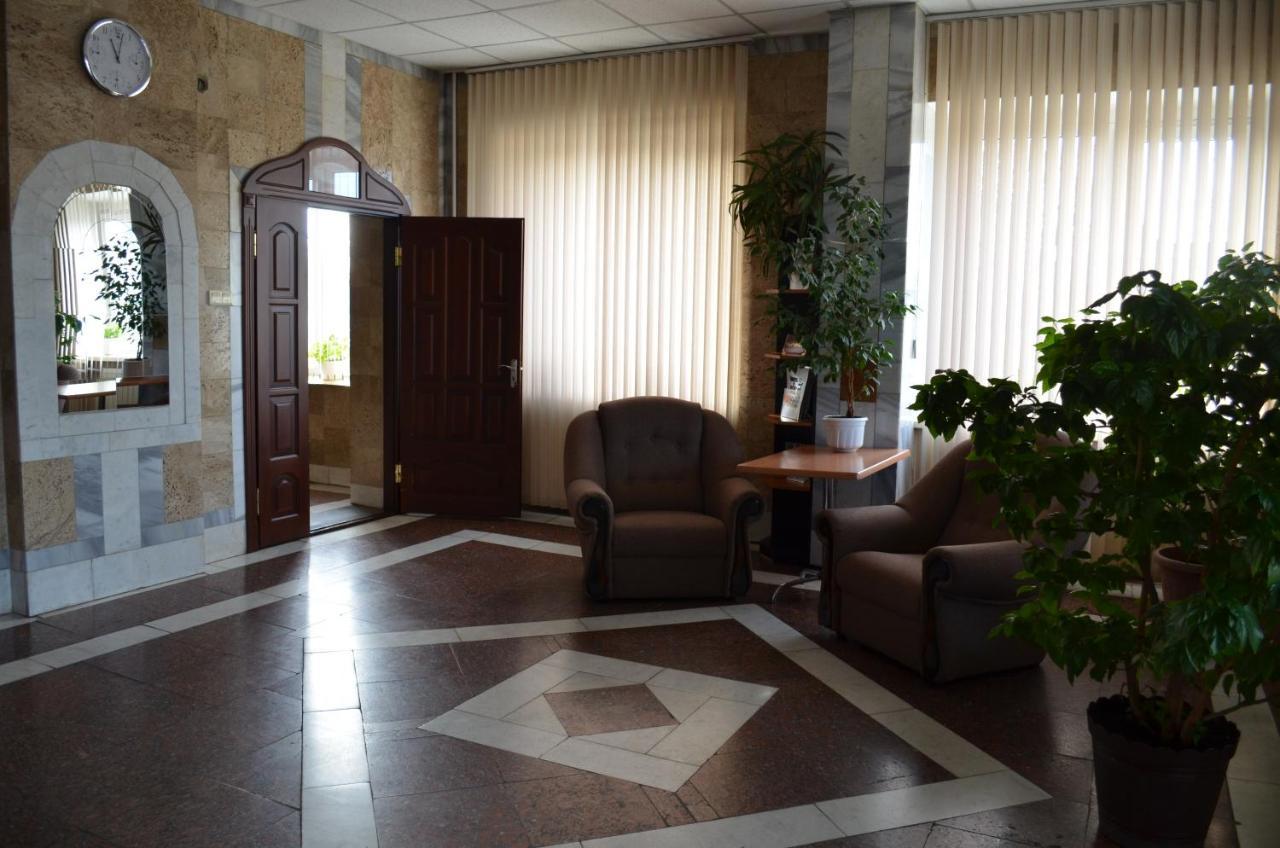 Gostiniy Dvor Hotell Vinnytsia Exteriör bild