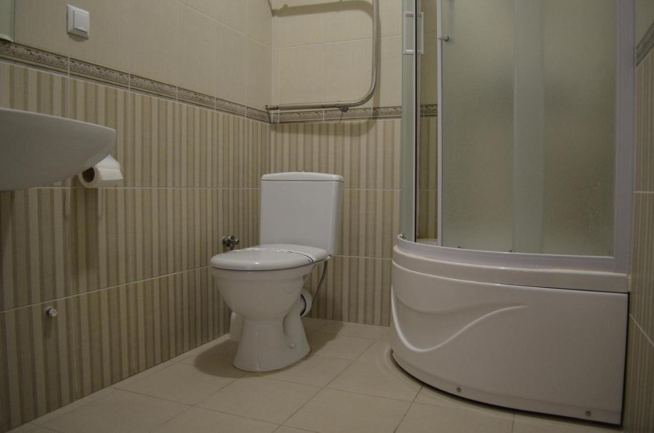 Gostiniy Dvor Hotell Vinnytsia Exteriör bild